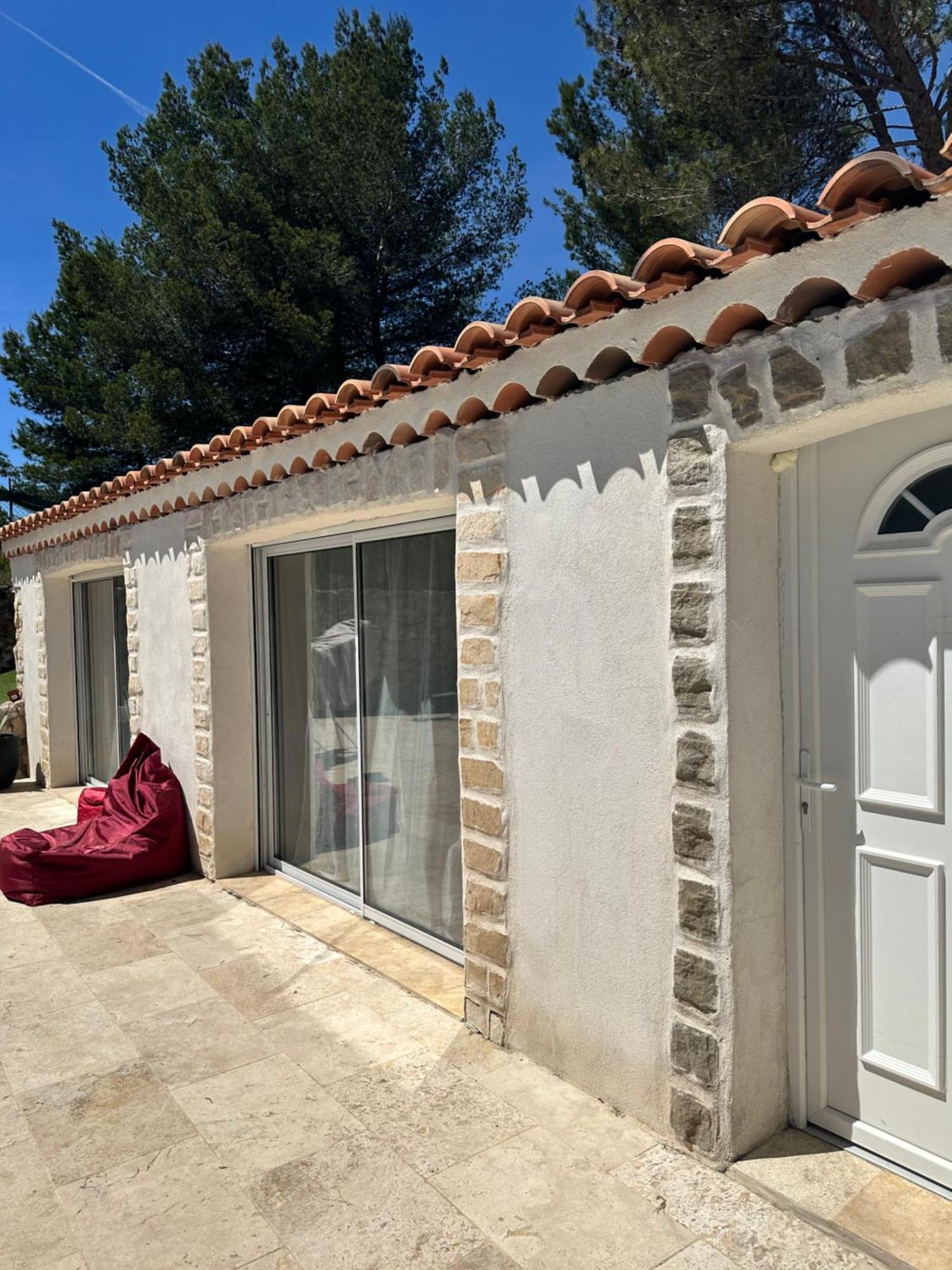 Jolie Maison Avec Vue Sur Piscine Bouc-Bel-Air Luaran gambar