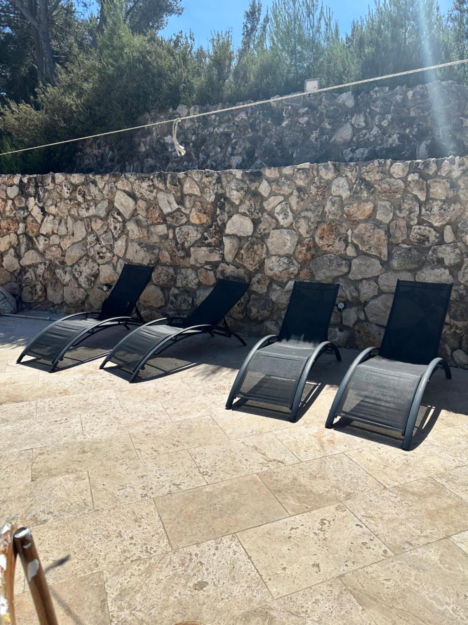 Jolie Maison Avec Vue Sur Piscine Bouc-Bel-Air Luaran gambar